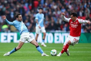 曼城中场核心夏季离队在即，巴萨尤文巴黎多豪门竞逐