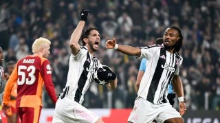 足坛一夜震动！欧冠16强尘埃落定，尤文遗憾出局意甲只剩独苗，英超6队全胜称霸